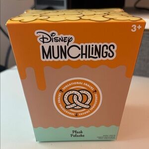 Disney Munchlings Sensational Snacks Box. New.